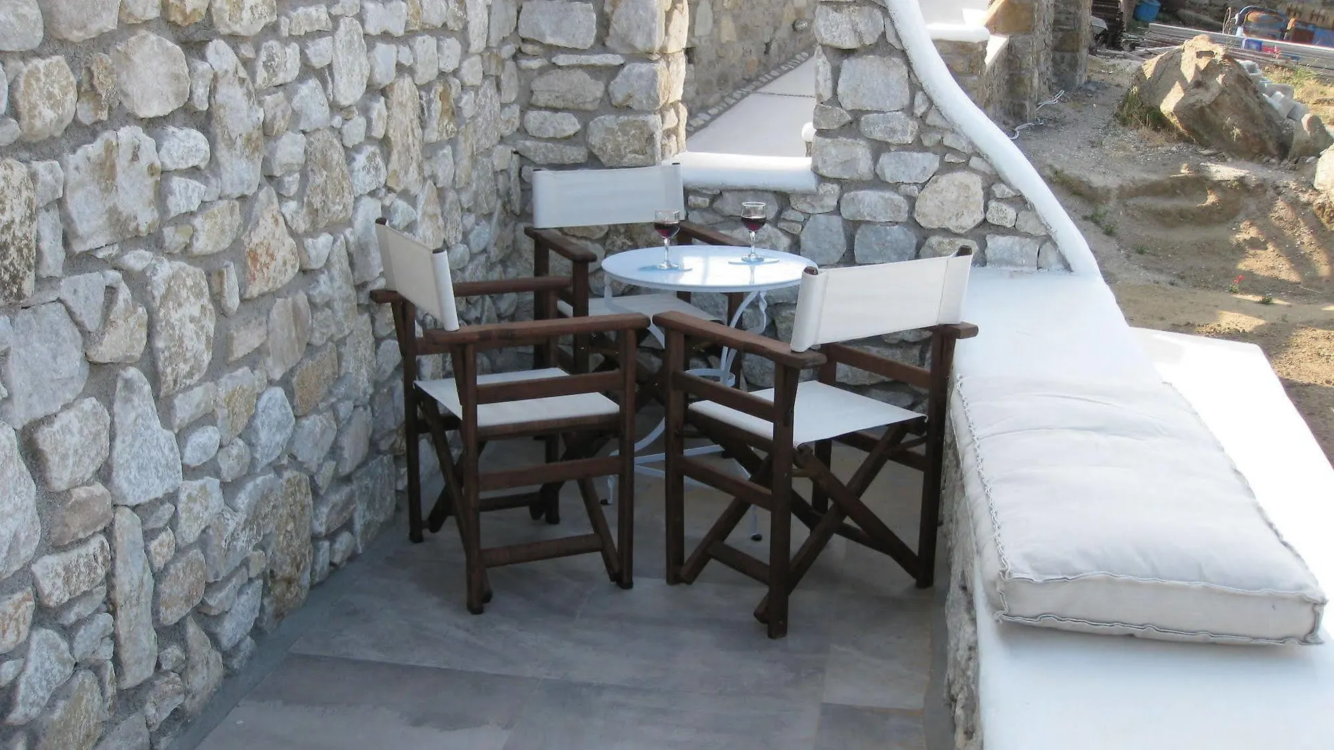 Lavish Suites 0*, Agios Ioannis Diakoftis