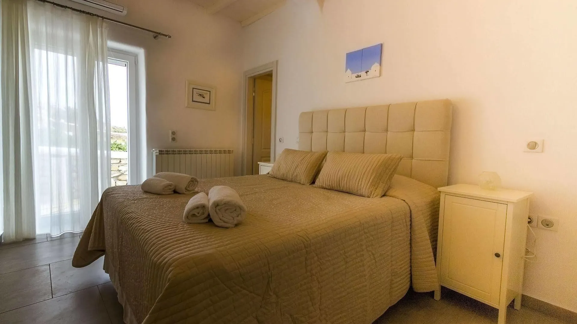 아파트 Lavish Suites